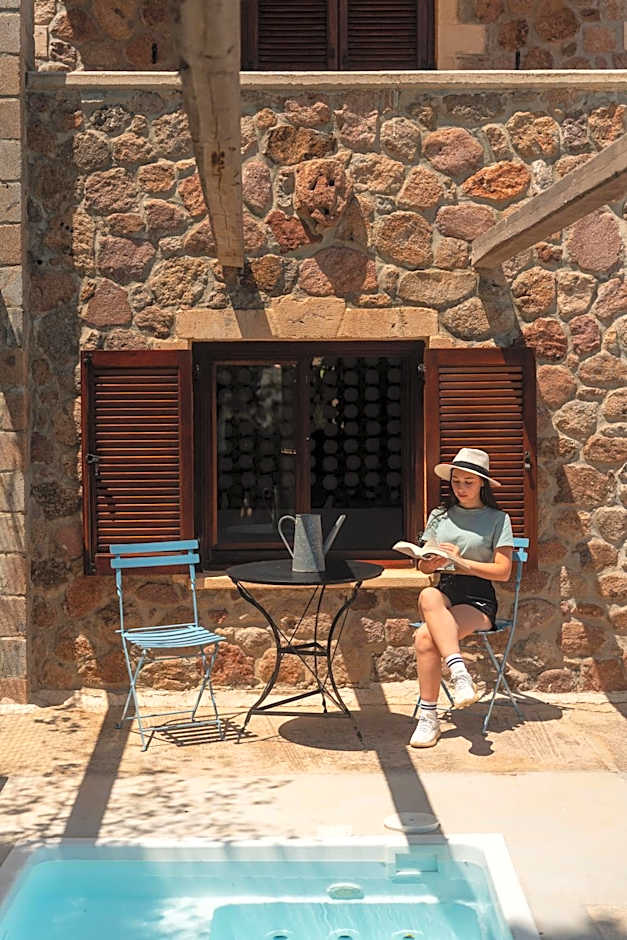 Angelina Boutique Escape