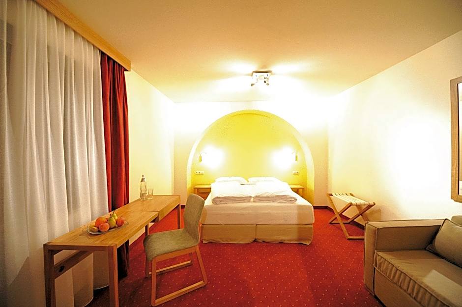 König - Joker Card included in Summer