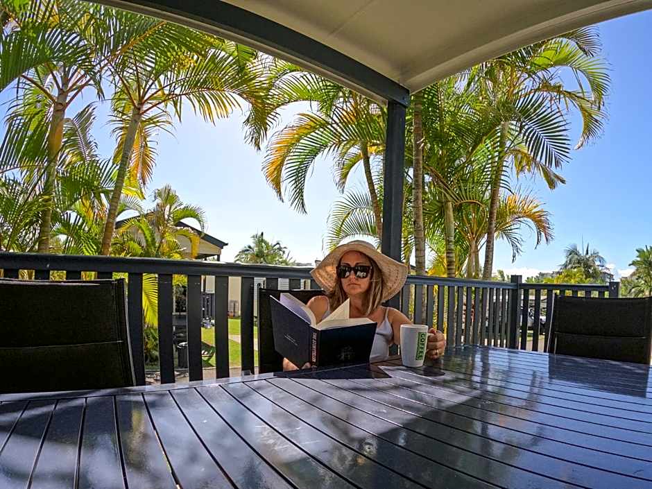 Alex Beach Cabins and Tourist Park