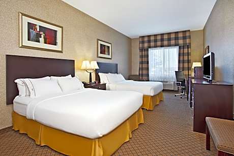 Standard Room with Two Queen Beds