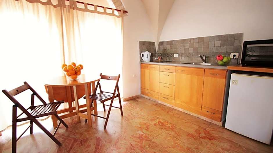 The Market Courtyard - Suites Hotel