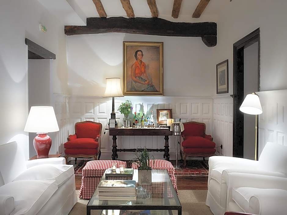 Churrut Hotel