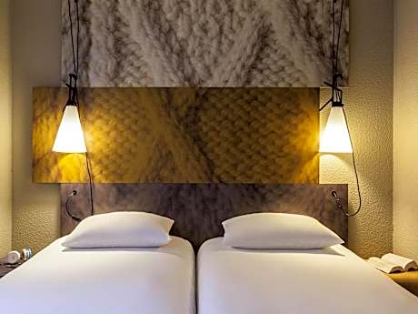 Standard Room with Two Single Beds