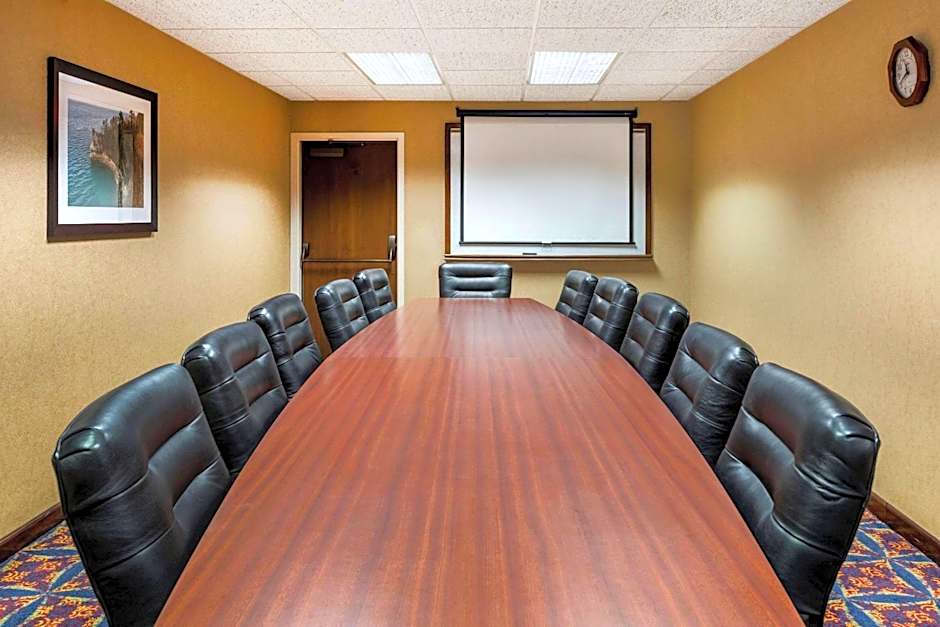 Quality Inn Auburn Hills - Detroit North