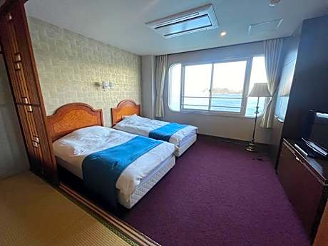 Superior Room with Tatami Area