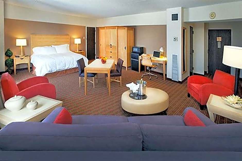The Avalon Hotel – Erie, PA