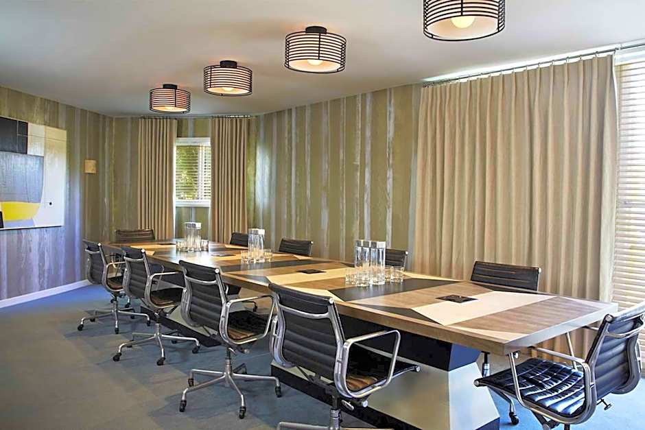 Avalon Hotel Beverly Hills, a Member of Design Hotels