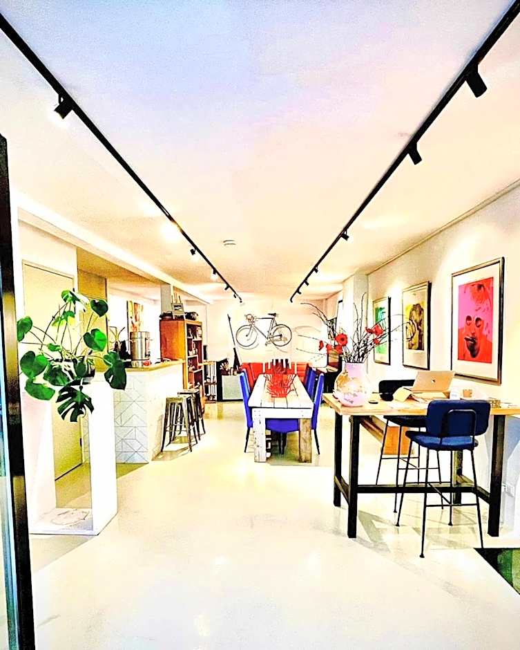 Atelier Raamwerk City Atelier Apartment for Friends and Families 125m2!