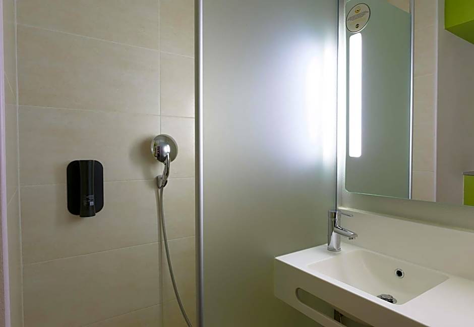 B&B HOTEL Marne-la-Vallée Torcy Gare 3 étoiles