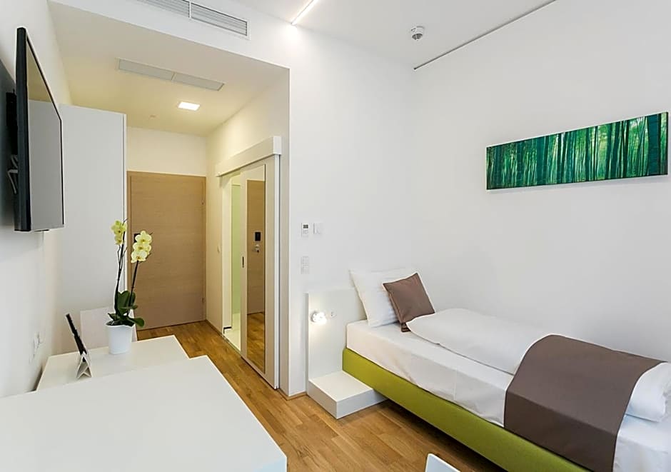 SHOME Hotel Graz I Self-Check-In I Free Parking