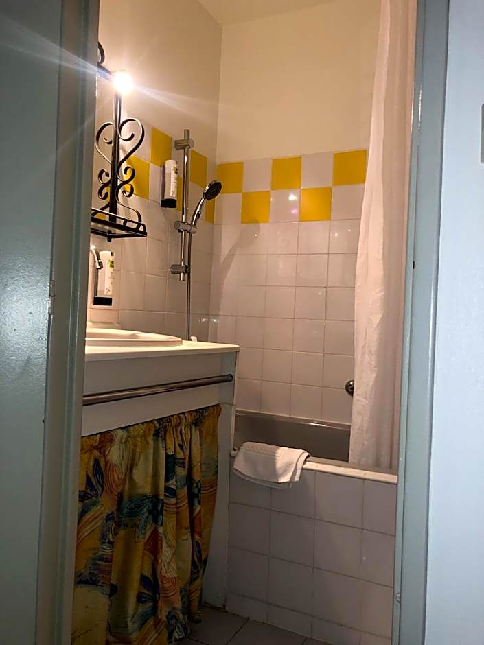 Logis Hotel Restaurant Mas de la Prairie