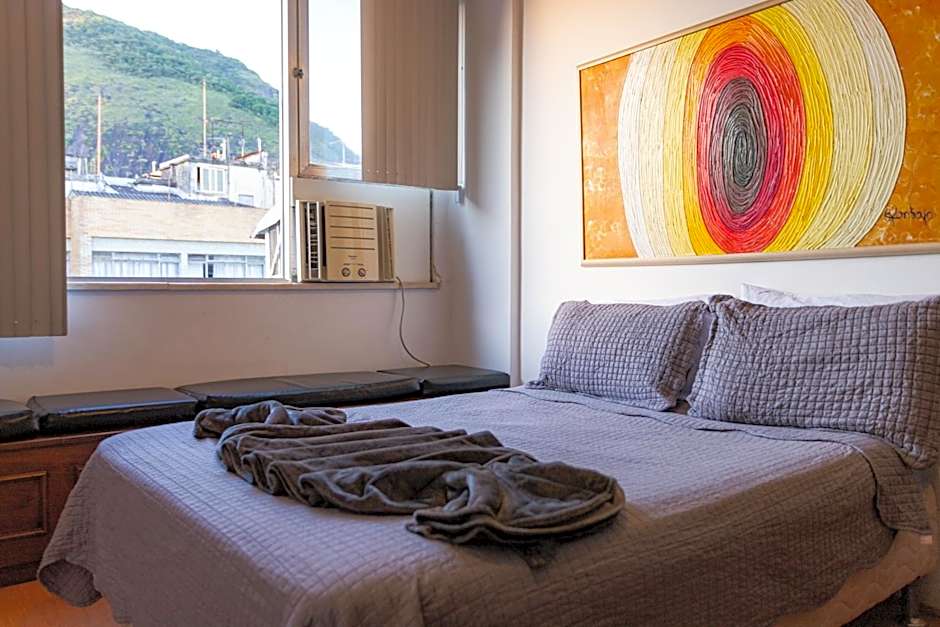 SUH Copacabana 66 Center of Copacabana Beach!