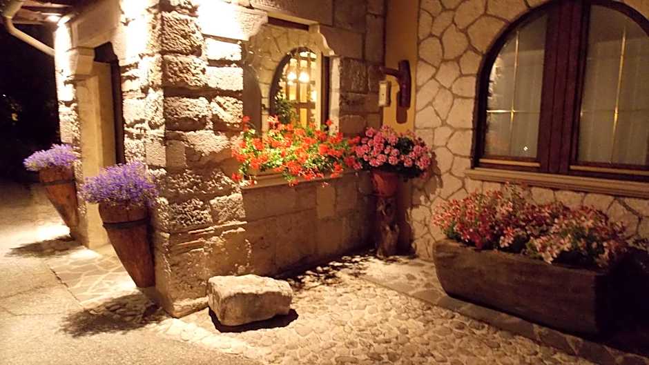 Hotel Altopiano Delle Rocche