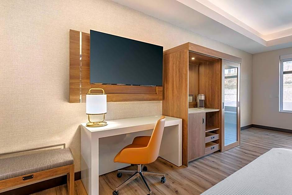 Cambria Hotel Pigeon Forge