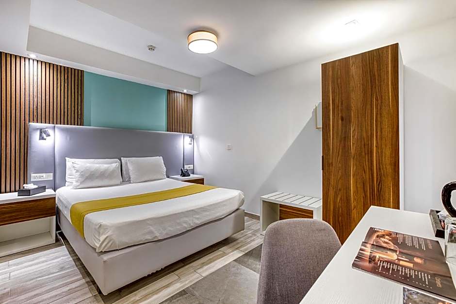 Solana Hotel & Spa