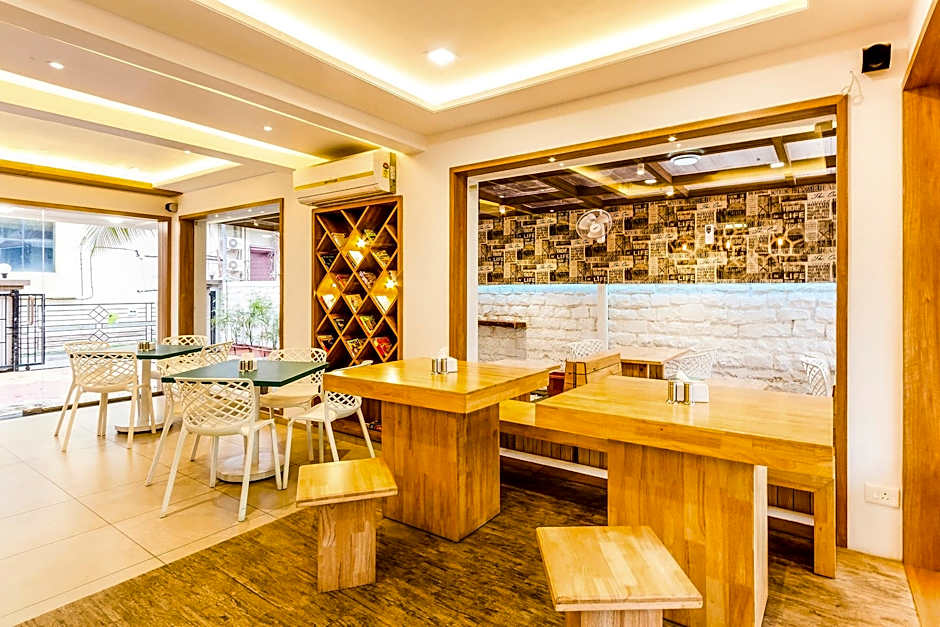 FabHotel Imperio Baner