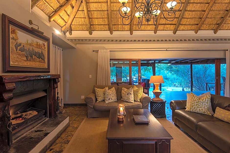 Waterbuck Game Lodge Thornybush Nature Reserve