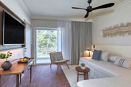 Grand Tropical Nest, Guest room, Bedroom 1: 1 Double, Bedroom 2: 2 Twin, Garden view, Balcony