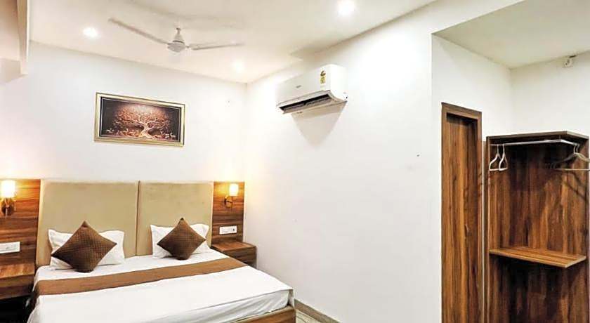 OYO Hotel Kailash Regency