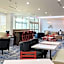 La Quinta Inn & Suites by Wyndham-Red Oak TX IH-35E