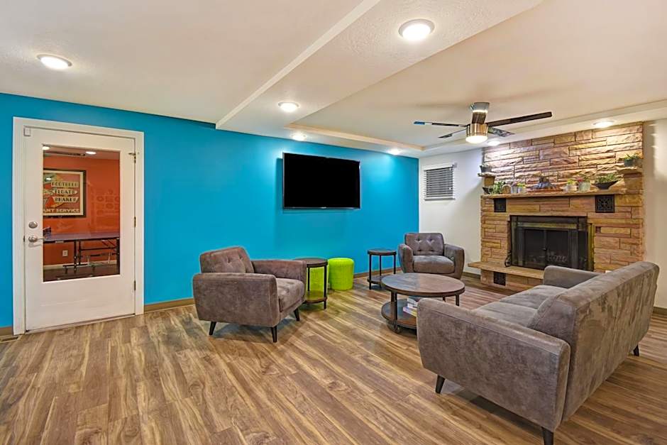 Expedition Lodge
