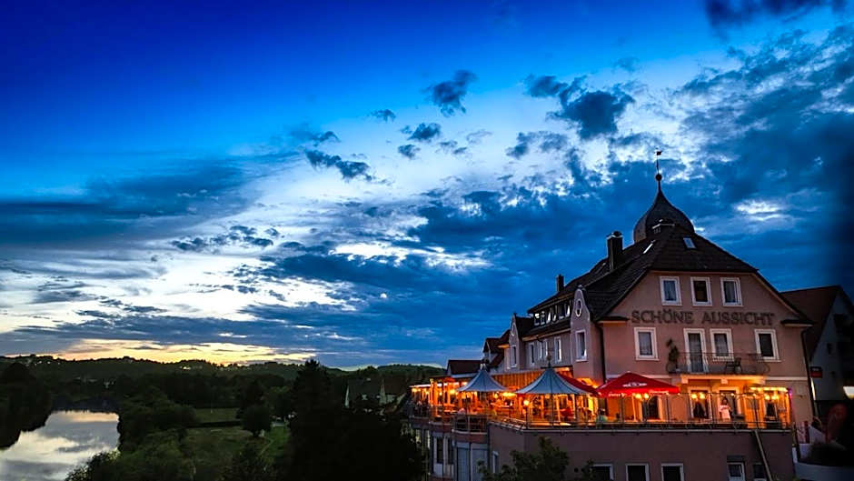Hotel Schöne Aussicht renoviert