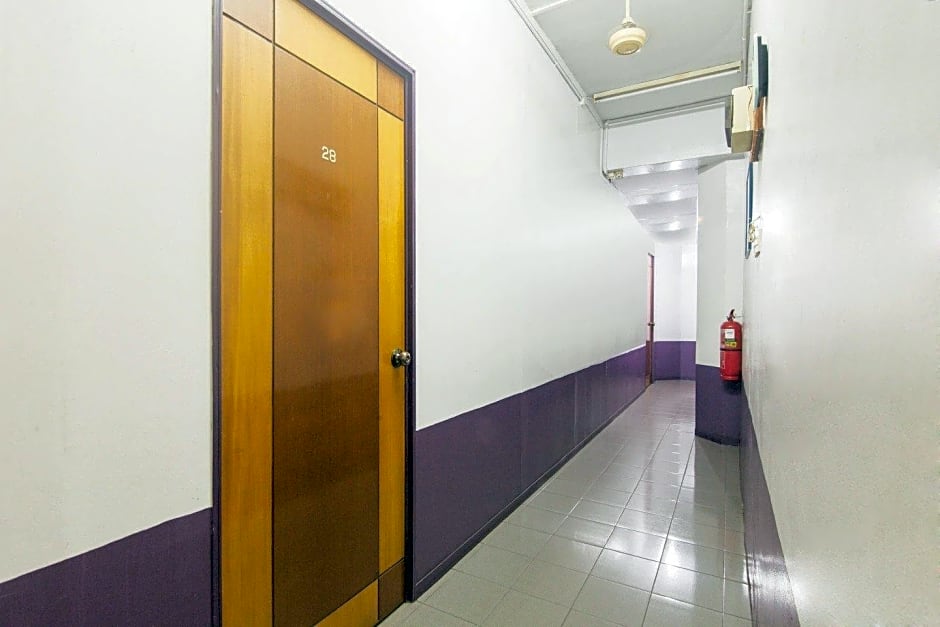 OYO 880 Hotel Purple Town