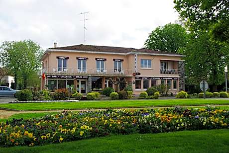 Hotel Bar Tabac Point Chaud L'Ecureuil