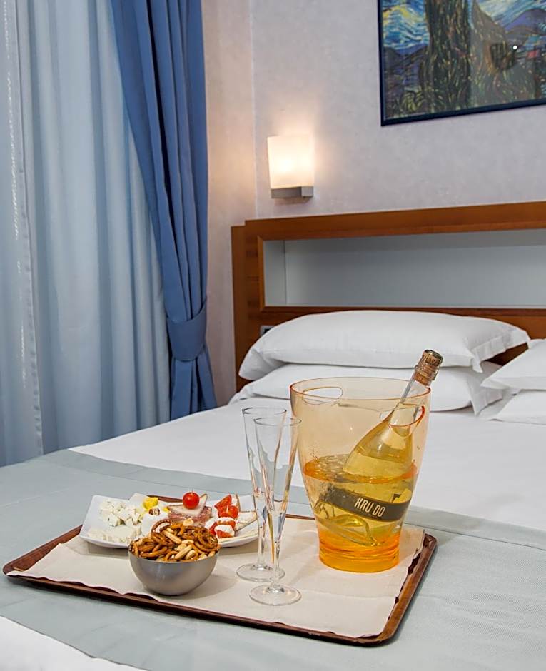 Best Western Plus Hotel Plaza