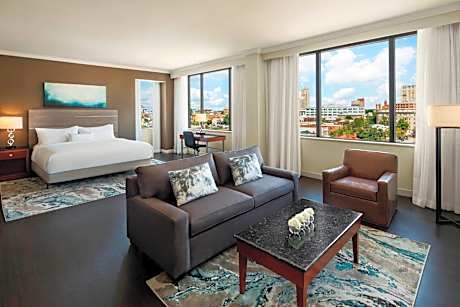 Studio, 1 King, Sofa bed