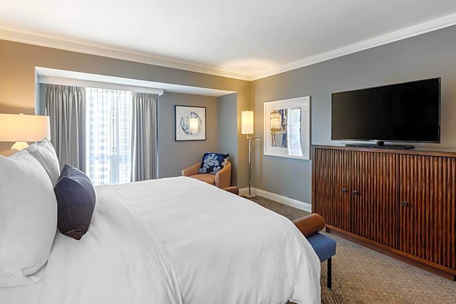 Omni Los Angeles Hotel At California Plaza