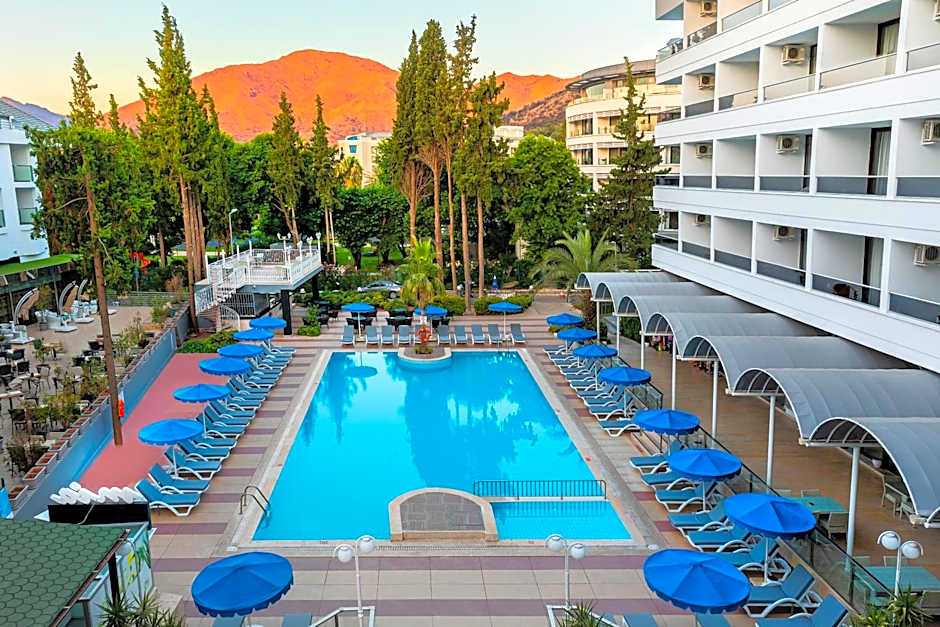 K Maris Hotel