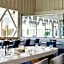 DoubleTree by Hilton Hotel Berkeley Marina