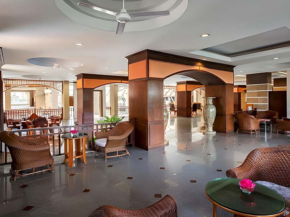 Eastern Grand Palace Hotel