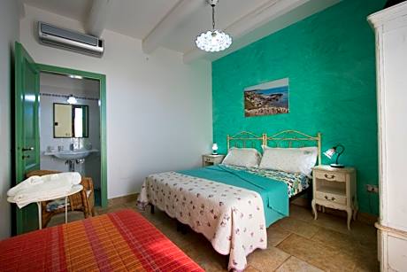 King Room with Garden View