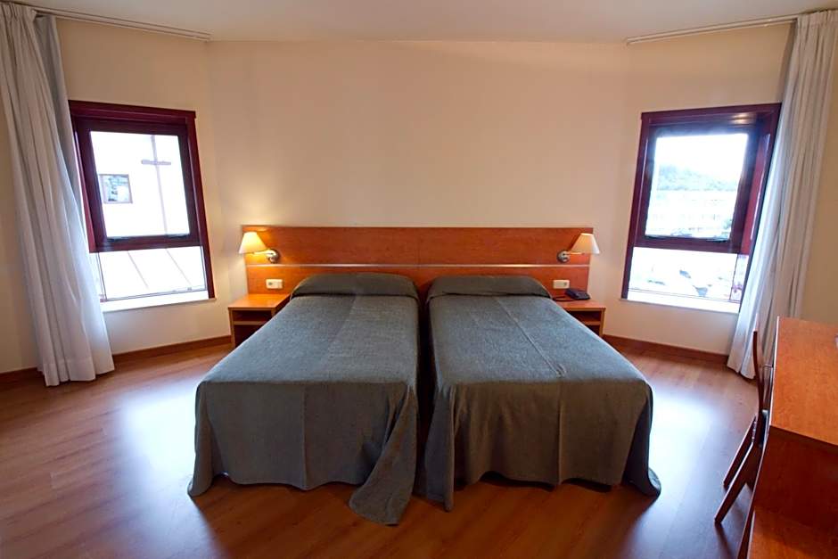 Photo 1 of 5 of Double Room
