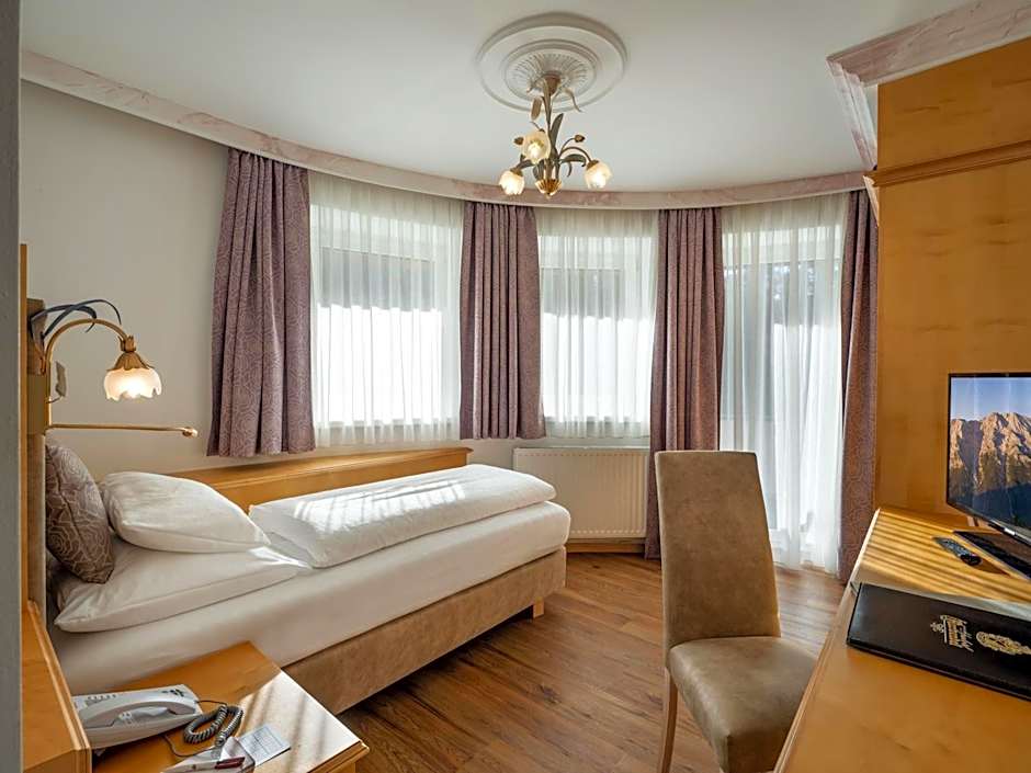 Alpenhotel Karwendel -Adults only-