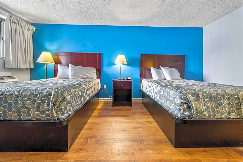 Super 8 by Wyndham Portsmouth - Norfolk