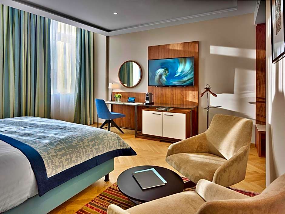 EST Grand Hotel Savoy
