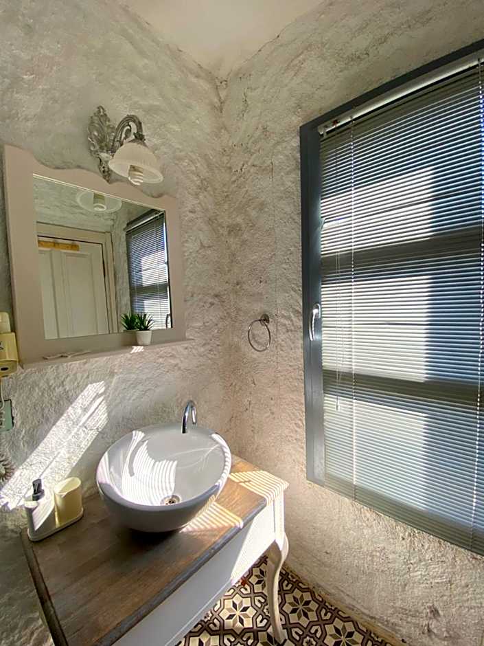 Mina Otel by Adda Alaçatı