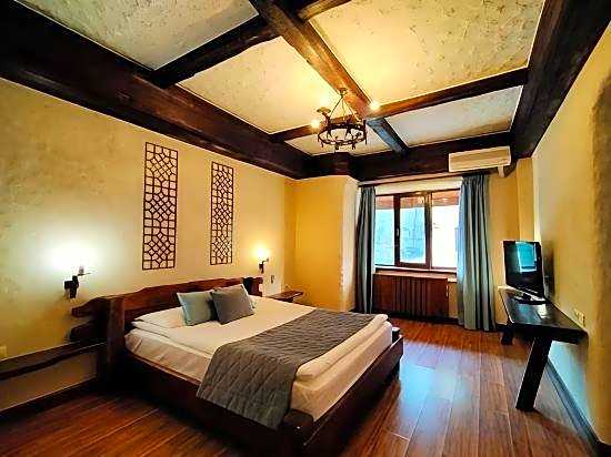 Saraishyq Hotel