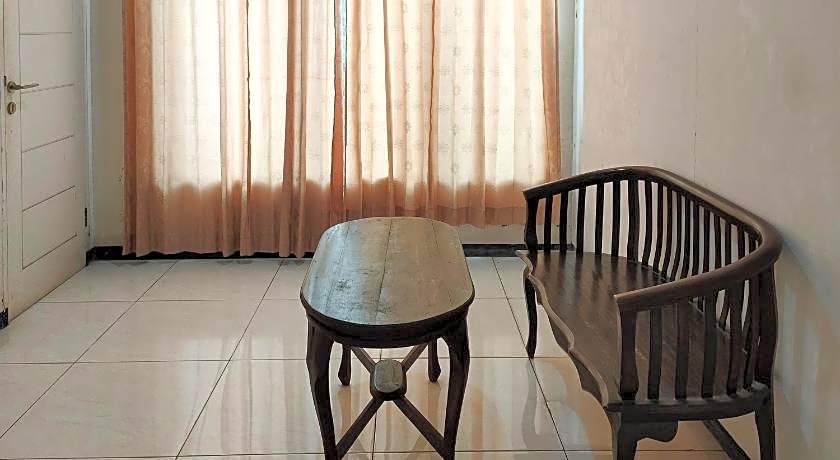 Hasana Guest House Syariah near Royal Plaza RedPartner