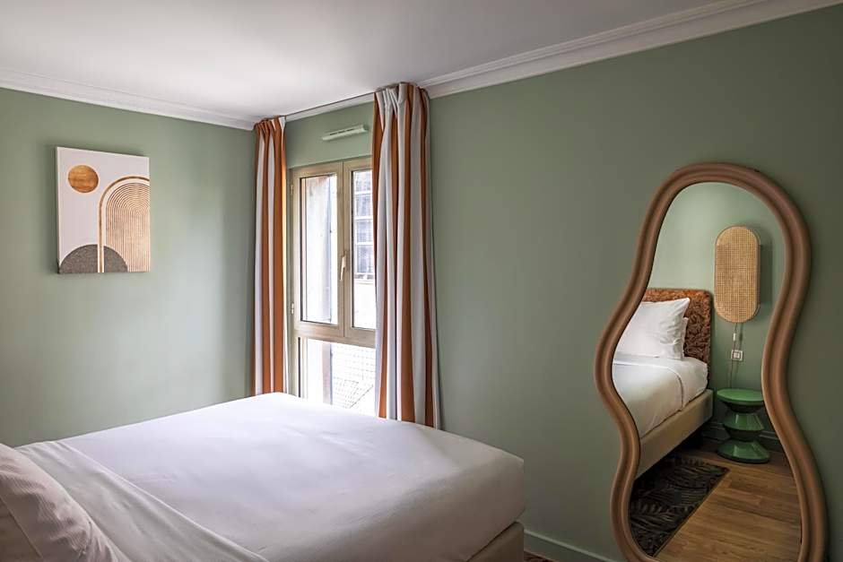 Royal Garden Champs Elysees