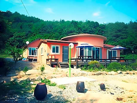 Seonbichon Lake Pension