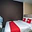 OYO 44078 The Island Hotel