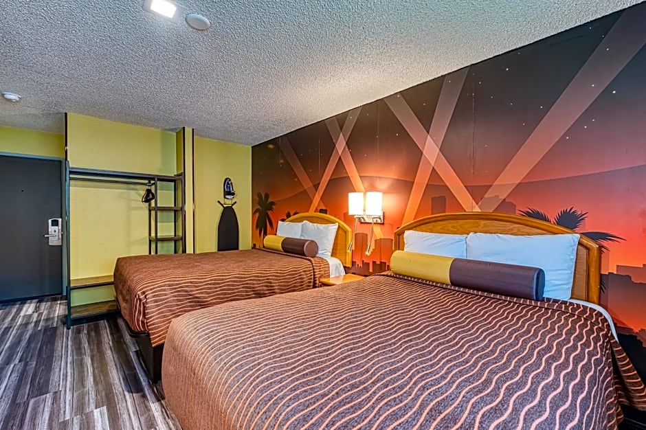 La Mirage Inn - Hollywood