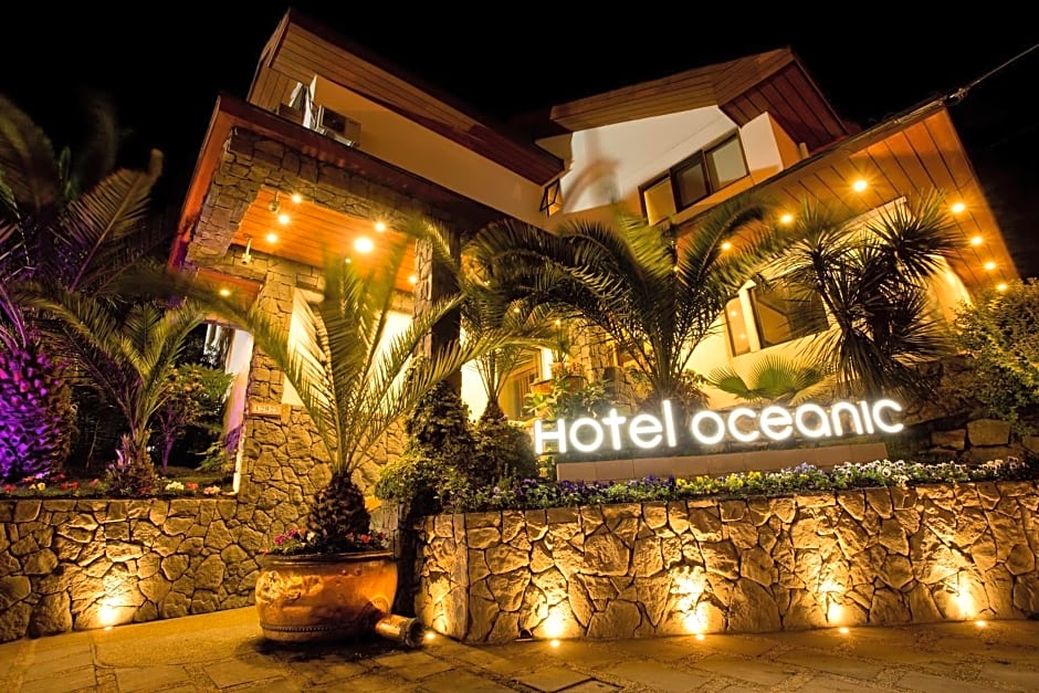 Hotel Oceanic