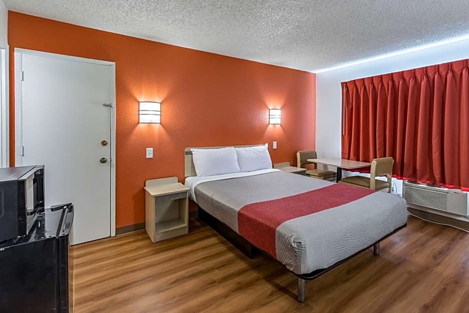 Motel 6-Beaverton, OR