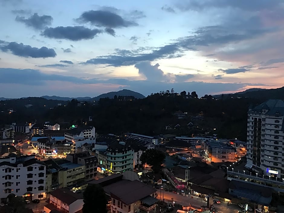 Misty Highlands Apartment @ Crown Imperial Court