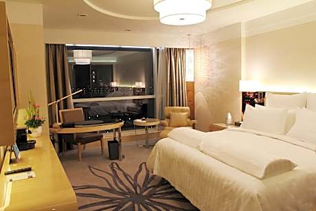 Superior Room with 1 King-size Bed